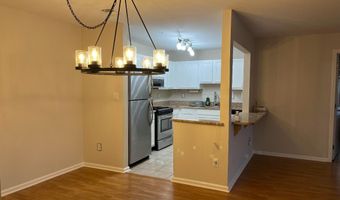 102 Wedgewood Cir, Belford, NJ 07718