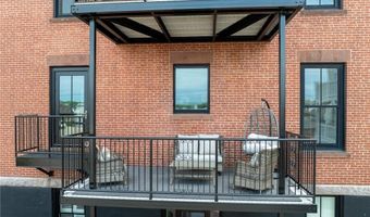 423 Hope St C, Bristol, RI 02809