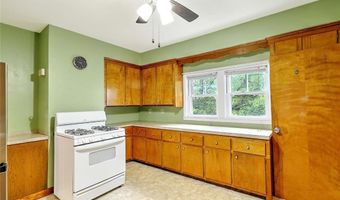 40 Brightridge Ave, East Providence, RI 02914