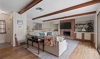 2426 Banbury Rd, Akron, OH 44333