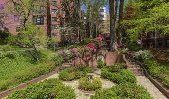 3041 SEDGWICK St NW 201-D, Washington, DC 20008