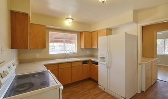 821 Griffith Ave, Las Vegas, NV 89104