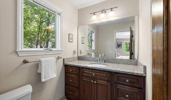 3427 E Dobson Pl, Ann Arbor, MI 48105