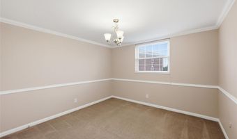 929 Claytonbrook Dr 2, Ballwin, MO 63011