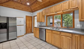 145 Liberty St, Clinton, CT 06413