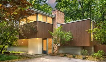 2707 Englave Dr, Ann Arbor, MI 48103