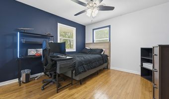 912 David St, Antioch, IL 60002