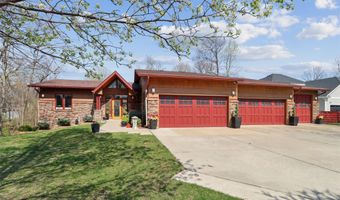 1201 Oakwood Dr, Polk City, IA 50226