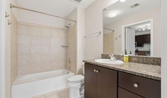 815 N PATRICK St 406, Alexandria, VA 22314