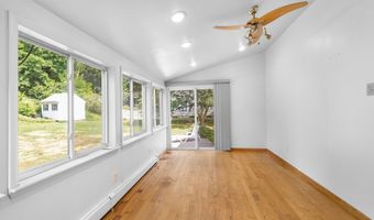 93 Kenwood St, Berlin, CT 06037