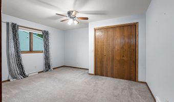 1023 W RIDGEVIEW Dr, Appleton, WI 54914