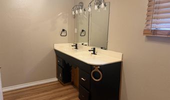 1213 W Dallas Ave, Artesia, NM 88210