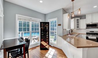 1009 Country Glen Ct, Apex, NC 27502