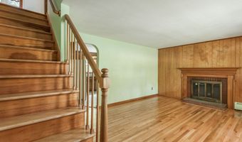 88 Rosemary Ln, Bristol, CT 06010