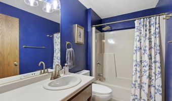 2605 W BIG BEND Dr, Appleton, WI 54914