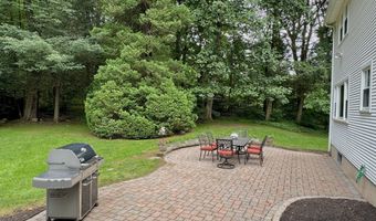 475 Riverside Dr, Cheshire, CT 06410