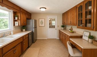 8 S Scatterfield Rd, Anderson, IN 46012