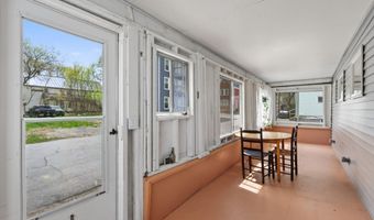 3 York St, Augusta, ME 04330
