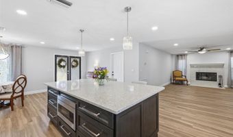 831 CHIPAWAY Dr, Apollo Beach, FL 33572