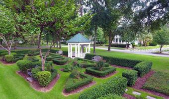 14 Assembly Row B, Beaufort, SC 29906