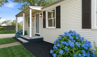 28 Plain St, East Providence, RI 02916