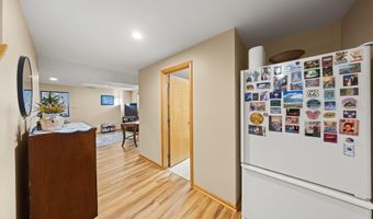 824 Tennyson Ave, Ames, IA 50014