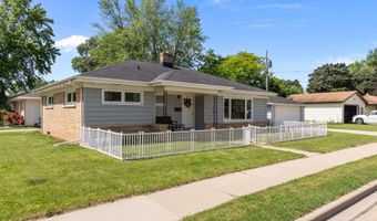 2015 E COLLEGE Ave, Appleton, WI 54915