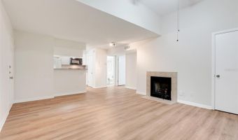 325 LAKEPOINTE Dr 304, Altamonte Springs, FL 32701