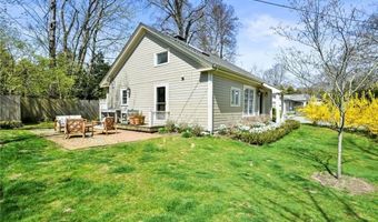 397 Gibbs Ave Ch, Newport, RI 02840