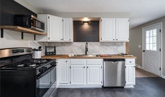 48304 State Route 113, Amherst, OH 44001