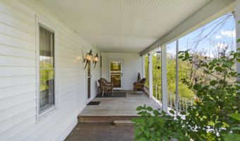 90 Grand Ave, Beattyville, KY 41311