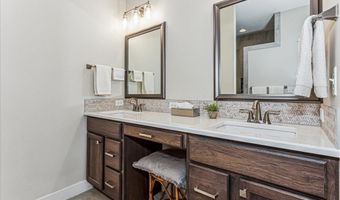4867 N Prestwick Ave, Bel Aire, KS 67226