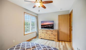 15521 Foghorn Ln, Apple Valley, MN 55124