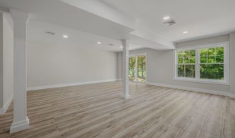 73 Cow Hill Rd, Clinton, CT 06413