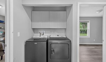 2066 Friar Tuck Cir, Adrian, MI 49221