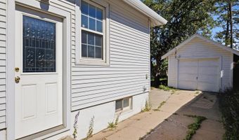 1422 W 32ND St, Cheyenne, WY 82001