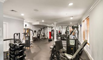 2465 ARMY NAVY Dr 204, Arlington, VA 22206