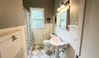 402 5th St, Benton, LA 71006