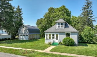 218 E Clark St, Alma Center, WI 54611