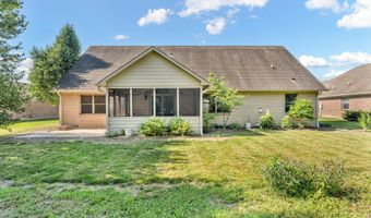 6686 Woodcrest Dr, Avon, IN 46123
