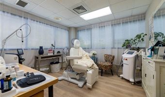 360 Kingstown Rd, Narragansett, RI 02882