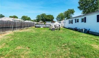 43 Deerfield Dr, Warwick, RI 02886