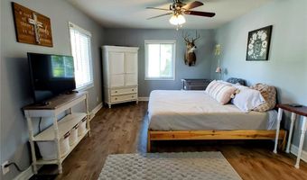 263 E Skyline Dr, Ballwin, MO 63011