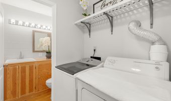4280 Salt Lake Blvd D23, Honolulu, HI 96818