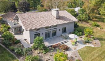 563 E Acadia Pt, Aurora, OH 44202