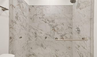 8730 EWING Dr, Bethesda, MD 20817