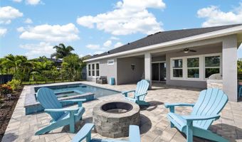 7322 PARADISO Dr, Apollo Beach, FL 33572