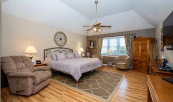 541 N 4th Ave, Addison, IL 60101
