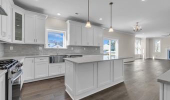 1 Potters Ct, Bayville, NJ 08721