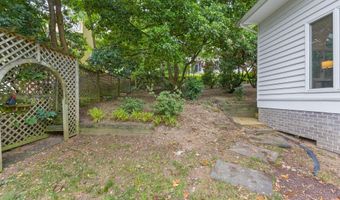 5610 SHADE TREE Ln, Alexandria, VA 22310